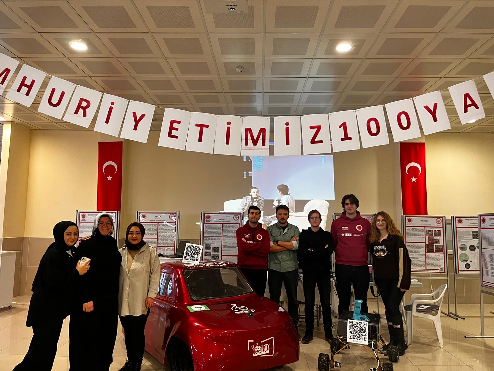 Kulübümüz, Yozgat Bozok Üniversitesi 3. Proje Şenliği’nde kendi projelerini sergileme ve diğer öğrenci projelerini inceleme fırsatı buldu. Hem üretmenin hem de paylaşmanın değerini yaşadığımız bu etkinlikte emeği geçen herkese teşekkür ederiz.